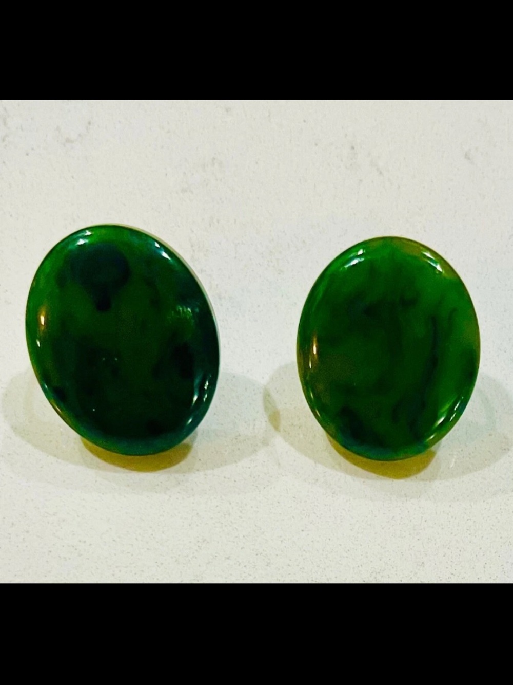 Vintage Bakelite jewelry 1940s CLIP ON earrings bakelite (tested). Stunning